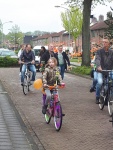 Optocht versierde fietsen