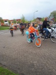 Optocht versierde fietsen